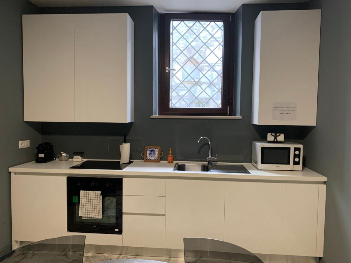 Modern City Center Apartment Benevento Buitenkant foto